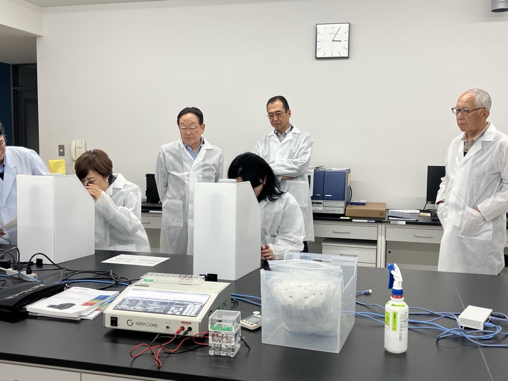 筑波研究所の施設内の見学